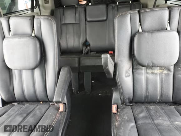 ✅ 2014 Chrysler Town & Country Touring • VIN: 2C4RC1BG6ER410135 • Lot: 88464185. Listed on Copart with 173,220 mi. Free auction sales archive from the USA and detailed vehicle history report at DreamBid. Image 10.