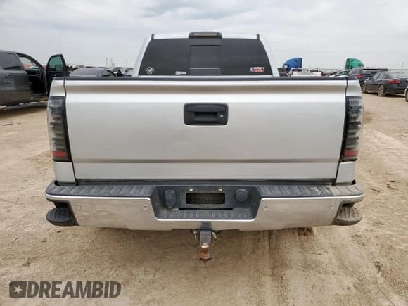 ✅ 2015 GMC Sierra 1500 SLT • VIN: 1GTR1VEJXFZ326346 • Lot: 62223195. Listed on Copart with 174,201 mi. Free auction sales archive from the USA and detailed vehicle history report at DreamBid. Image 6.