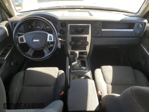 ✅ 2008 Jeep Commander Sport • VIN: 1J8HG48N18C172143 • Lot: 75694694. Wystawiony na Copart z przebiegiem 219 686 mil. Bezpłatny archiwum sprzedaży aukcyjnych z USA i szczegółowy raport historii pojazdu na DreamBid. Zdjęcie 8.