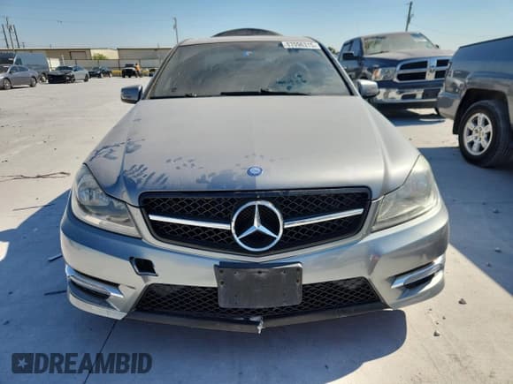 ✅ 2013 Mercedes-Benz C 250 Luxury • VIN: WDDGF4HB4DR272794 • Лот: 87096315. Опубликован ранее на Copart с пробегом 144 165 миль. Бесплатный доступ к архиву аукционных продаж из США и подробный отчёт об истории автомобиля на DreamBid. Изображение 5.
