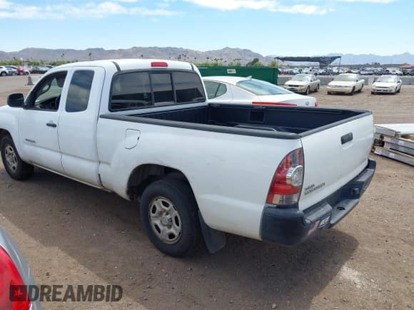 ✅ 2011 Toyota Tacoma • VIN: 5TFTX4CN9BX004243 • Lot: 42088724. Listed on IAAI with 340,241 mi. Free auction sales archive from the USA and detailed vehicle history report at DreamBid. Image 3.
