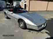 1986 Chevrolet Corvette z VIN 1G1YY6789G5901710, wystawiony jako Copart lot #91651995 z przebiegiem 24 224 mil mil oraz Czysty tytuł • Clean title. Historia ofert i sprzedaży dostępna na DreamBid. Obrazek 1.