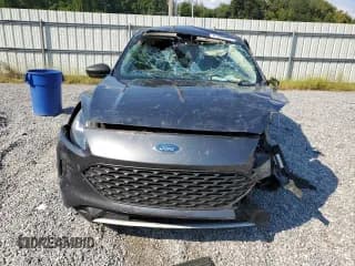 ✅ 2020 Ford Escape S • VIN: 1FMCU0F63LUA68539 • Lot: 81230405. Wystawiony na Copart z przebiegiem Nie podano. Bezpłatny archiwum sprzedaży aukcyjnych z USA i szczegółowy raport historii pojazdu na DreamBid. Zdjęcie 5.