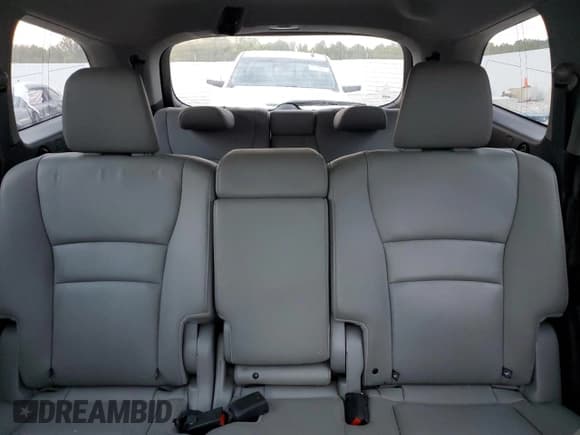 ✅ 2017 Honda Pilot EX-L • VIN: 5FNYF6H74HB027883 • Lot: 84881035. Listed on Copart with 194,864 mi. Free auction sales archive from the USA and detailed vehicle history report at DreamBid. Image 10.