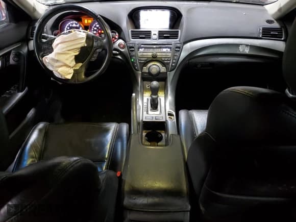 ✅ 2010 Acura TL Technology • VIN: 19UUA8F55AA008768 • Lot: 91210185. Wystawiony na Copart z przebiegiem 323 318 mil. Bezpłatny archiwum sprzedaży aukcyjnych z USA i szczegółowy raport historii pojazdu na DreamBid. Zdjęcie 8.