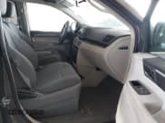 ✅ 2010 Volkswagen Routan S • VIN: 2V4RW4D11AR406513 • Lot: 43133387. Listed on IAAI with 95,856 mi. Free auction sales archive from the USA and detailed vehicle history report at DreamBid. Image 5.