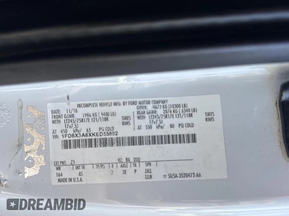 ✅ 2019 Ford F-350 • VIN: 1FD8X3A6XKED55892 • Lot: 81029095. Wystawiony na Copart z przebiegiem 84 157 mil. Bezpłatny archiwum sprzedaży aukcyjnych z USA i szczegółowy raport historii pojazdu na DreamBid. Zdjęcie 10.