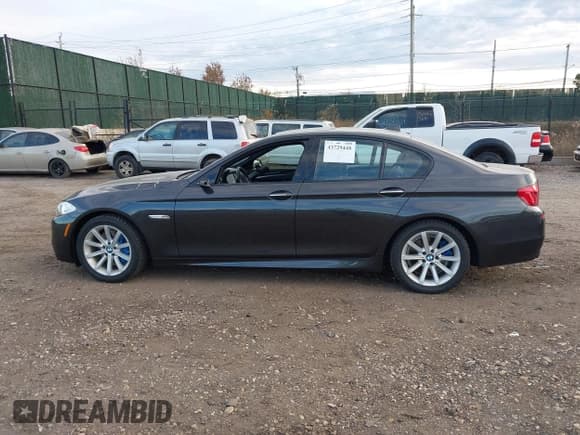 ✅ 2013 BMW 5 Series 535i xDrive • VIN: WBAFU7C56DDU73332 • Lot: 43729448. Listed on IAAI with 92,283 mi. Free auction sales archive from the USA and detailed vehicle history report at DreamBid. Image 14.