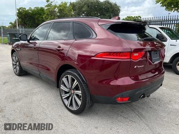 ✅ 2017 Jaguar F-Pace 35t Prestige • VIN: SADCK2BV2HA077734 • Лот: 45246775. Опубликован ранее на Copart с пробегом 75 342 миль. Бесплатный доступ к архиву аукционных продаж из США и подробный отчёт об истории автомобиля на DreamBid. Изображение 2.