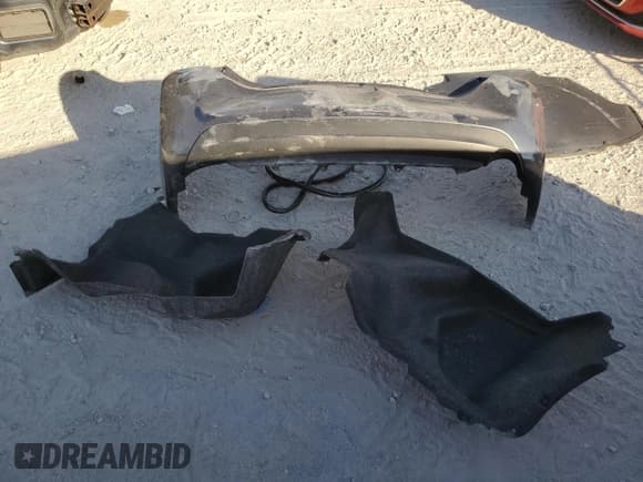 ✅ 2015 Toyota Corolla LE • VIN: 2T1BURHE9FC308560 • Лот: 92508935. Опубликован ранее на Copart с пробегом 170 808 миль. Бесплатный доступ к архиву аукционных продаж из США и подробный отчёт об истории автомобиля на DreamBid. Изображение 12.