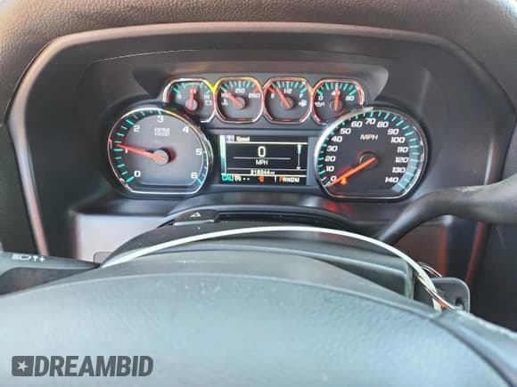 ✅ 2016 Chevrolet Silverado 1500 LT • VIN: 1GCVKREC5GZ398397 • Lot: 81781135. Wystawiony na Copart z przebiegiem 218 344 mil. Bezpłatny archiwum sprzedaży aukcyjnych z USA i szczegółowy raport historii pojazdu na DreamBid. Zdjęcie 9.