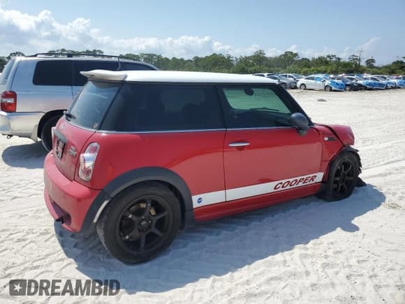 ✅ 2004 MINI Hardtop • VIN: WMWRC334X4TC51255 • Lot: 55153845. Listed on Copart with 161,362 mi. Free auction sales archive from the USA and detailed vehicle history report at DreamBid. Image 3.