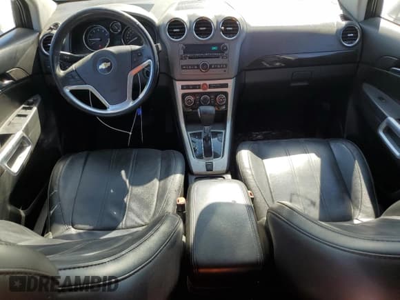 ✅ 2014 Chevrolet Captiva Sport LTZ • VIN: 3GNAL4EKXES633982 • Lot: 76408124. Wystawiony na Copart z przebiegiem 128 342 mil. Bezpłatny archiwum sprzedaży aukcyjnych z USA i szczegółowy raport historii pojazdu na DreamBid. Zdjęcie 8.