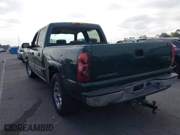 ✅ 2006 Chevrolet Silverado 1500 LS • VIN: 2GCEC13V161225437 • Lot: 43364401. Wystawiony na IAAI z przebiegiem Nie podano mil. Skorzystaj z bezpłatnego archiwum sprzedaży aukcyjnych z USA i zobacz szczegółowy raport historii pojazdu na DreamBid. Zdjęcie 3.