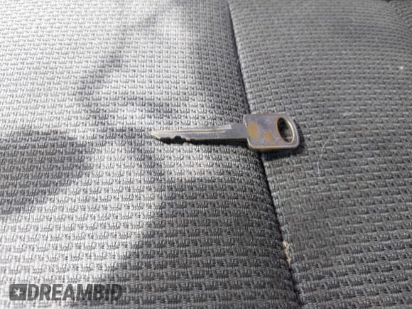 ✅ 2006 Ford F-250 XL • VIN: 1FTSW21P66EA09635 • Lot: 42618708. Listed on IAAI with 247,198 mi. Free auction sales archive from the USA and detailed vehicle history report at DreamBid. Image 11.