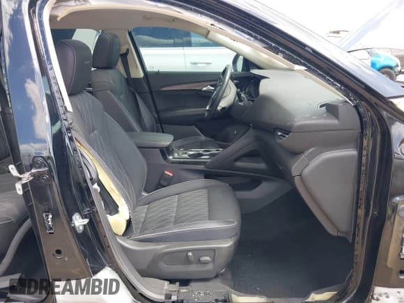 ✅ 2023 Buick Envision Avenir • VIN: LRBFZRR43PD063864 • Lot: 42448474. Wystawiony na IAAI z przebiegiem 15 309 mil. Bezpłatny archiwum sprzedaży aukcyjnych z USA i szczegółowy raport historii pojazdu na DreamBid. Zdjęcie 5.