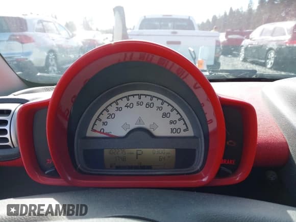 ✅ 2009 Smart fortwo Pure • VIN: WMEEJ31X89K209022 • Lot: 43402314. Wystawiony na IAAI z przebiegiem 102 275 mil. Bezpłatny archiwum sprzedaży aukcyjnych z USA i szczegółowy raport historii pojazdu na DreamBid. Zdjęcie 7.