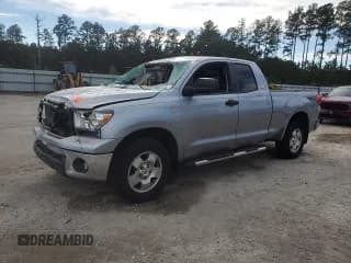 ✅ 2011 Toyota Tundra • VIN: 5TFUW5F11BX171833 • Lot: 85892145. Listed on Copart with 209,521 mi. Free auction sales archive from the USA and detailed vehicle history report at DreamBid. Image 1.