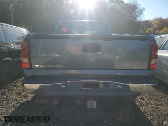 2006 Chevrolet Silverado 1500 LT1 с VIN 1GCEK19BX6Z232992, выставлен на аукционе Copart как лот 90894705 с пробегом 215 655 миль миль и Списание • Salvage title. История ставок и продаж доступна на DreamBid. Изображение 6.