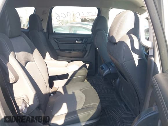 ✅ 2015 Chevrolet Traverse LT • VIN: 1GNKRGKD5FJ292200 • Lot: 43601906. Wystawiony na IAAI z przebiegiem 165 844 mil. Bezpłatny archiwum sprzedaży aukcyjnych z USA i szczegółowy raport historii pojazdu na DreamBid. Zdjęcie 8.