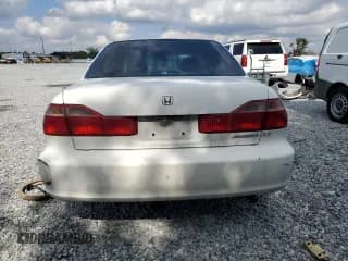 ✅ 1999 Honda Accord LX • VIN: 1HGCG5643XA146821 • Lot: 93068365. Listed on Copart with 208,417 mi. Free auction sales archive from the USA and detailed vehicle history report at DreamBid. Image 6.