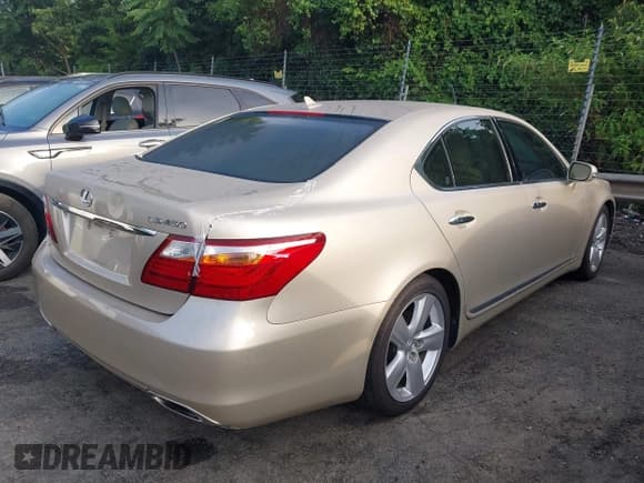 ✅ 2012 Lexus LS 460 • VIN: JTHBL5EF5C5111062 • Lot: 42726458. Listed on IAAI with 87,277 mi. Free auction sales archive from the USA and detailed vehicle history report at DreamBid. Image 4.