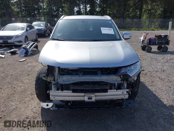 ✅ 2019 Mitsubishi Outlander • VIN: JE4M25158KZ053696 • Лот: 42159880. Опубликован ранее на IAAI с пробегом 22 613 миль. Бесплатный доступ к архиву аукционных продаж из США и подробный отчёт об истории автомобиля на DreamBid. Изображение 13.