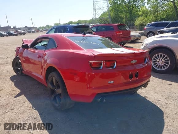 ✅ 2010 Chevrolet Camaro 1LT • VIN: 2G1FB1EVXA9000442 • Lot: 42237361. Wystawiony na IAAI z przebiegiem 163 439 mil. Bezpłatny archiwum sprzedaży aukcyjnych z USA i szczegółowy raport historii pojazdu na DreamBid. Zdjęcie 3.