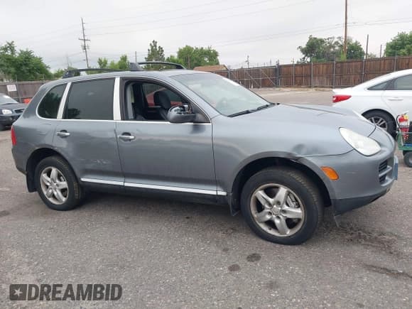✅ 2004 Porsche Cayenne S • VIN: WP1AB29P44LA63471 • Lot: 42743263. Wystawiony na IAAI z przebiegiem Nie podano. Bezpłatny archiwum sprzedaży aukcyjnych z USA i szczegółowy raport historii pojazdu na DreamBid. Zdjęcie 13.