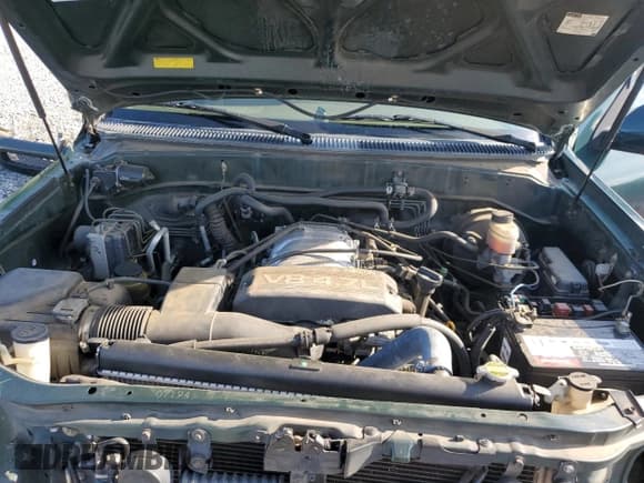 ✅ 2002 Toyota Sequoia Limited • VIN: 5TDZT38A12S106227 • Lot: 64254775. Listed on Copart with 194,274 mi. Free auction sales archive from the USA and detailed vehicle history report at DreamBid. Image 12.