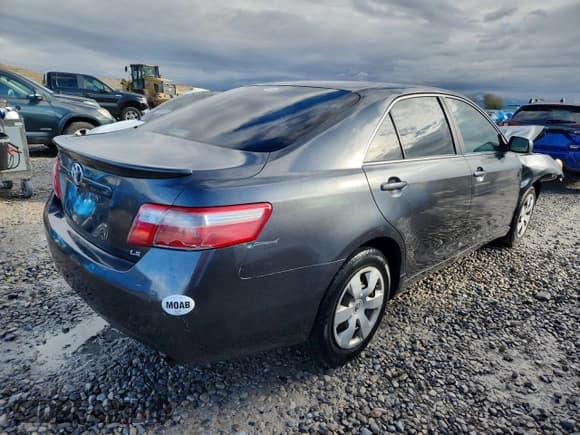 ✅ 2007 Toyota Camry LE • VIN: 4T1BE46K77U120466 • Lot: 86509455. Wystawiony na Copart z przebiegiem 157 699 mil. Bezpłatny archiwum sprzedaży aukcyjnych z USA i szczegółowy raport historii pojazdu na DreamBid. Zdjęcie 3.