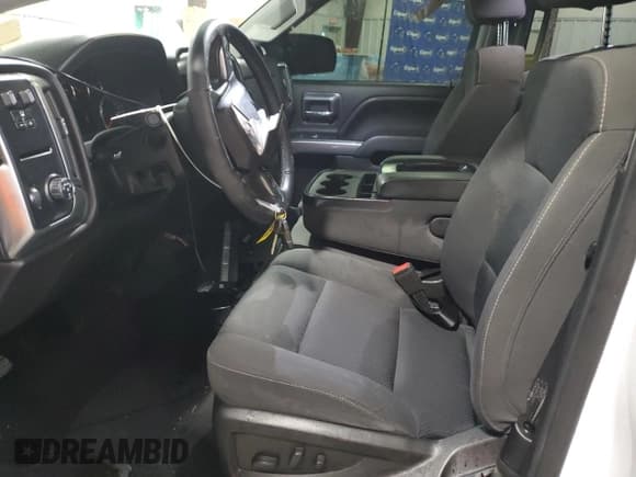 ✅ 2019 Chevrolet Silverado 1500 LT • VIN: 2GCRCPEC4K1244672 • Lot: 66275114. Wystawiony na Copart z przebiegiem 103 563 mil. Bezpłatny archiwum sprzedaży aukcyjnych z USA i szczegółowy raport historii pojazdu na DreamBid. Zdjęcie 7.