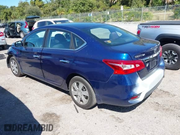 2017 Nissan Sentra SR с VIN 3N1AB7AP7HY211400, выставлен на аукционе IAAI как лот 43450342 с пробегом 197 853 миль миль и . История ставок и продаж доступна на DreamBid. Изображение 3.