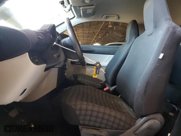 ✅ 2014 Scion iQ • VIN: JTNJJXB07EJ029340 • Лот: 61567245. Опубликован ранее на Copart с пробегом 17 315 миль. Бесплатный доступ к архиву аукционных продаж из США и подробный отчёт об истории автомобиля на DreamBid. Изображение 7.