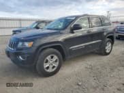 ✅ 2016 Jeep Grand Cherokee Laredo • VIN: 1C4RJFAG6GC451039 • Лот: 91282675. Опубликован ранее на Copart с пробегом 157 605 миль. Бесплатный доступ к архиву аукционных продаж из США и подробный отчёт об истории автомобиля на DreamBid. Изображение 1.