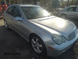 ✅ 2005 Mercedes-Benz C 320 • VIN: WDBRF64J85F666828 • Lot: 41214432. Wystawiony na IAAI z przebiegiem 269 425 mil. Bezpłatny archiwum sprzedaży aukcyjnych z USA i szczegółowy raport historii pojazdu na DreamBid. Zdjęcie 1.