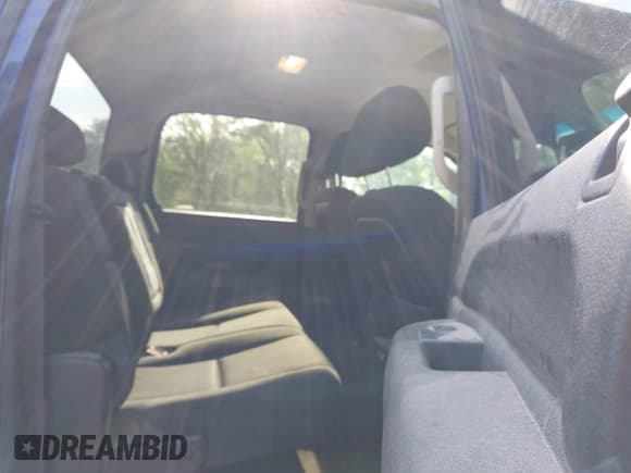 ✅ 2013 Chevrolet Silverado 2500HD LT • VIN: 1GC1KXCG1DF130999 • Lot: 42080914. Listed on IAAI with 366,141 mi. Free auction sales archive from the USA and detailed vehicle history report at DreamBid. Image 8.