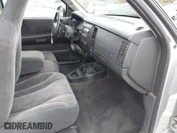 ✅ 2003 Dodge Dakota SLT • VIN: 1D7HL42X83S269082 • Lot: 41890813. Wystawiony na IAAI z przebiegiem Nie podano. Bezpłatny archiwum sprzedaży aukcyjnych z USA i szczegółowy raport historii pojazdu na DreamBid. Zdjęcie 5.