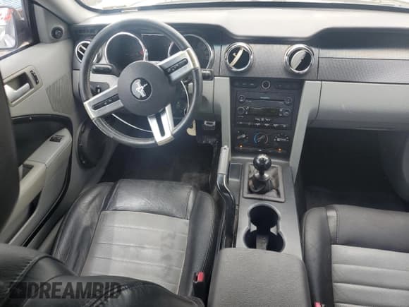 ✅ 2007 Ford Mustang GT Deluxe • VIN: 1ZVFT82H875198405 • Lot: 68025015. Listed on Copart with 58,688 mi. Free auction sales archive from the USA and detailed vehicle history report at DreamBid. Image 8.