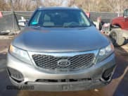 ✅ 2013 Kia Sorento LX • VIN: 5XYKTDA27DG336266 • Lot: 43696195. Listed on IAAI with 187,340 mi. Free auction sales archive from the USA and detailed vehicle history report at DreamBid. Image 12.