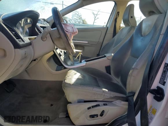 ✅ 2011 Volvo XC60 3.2L • VIN: YV4952DL8B2194838 • Lot: 87119495. Listed on Copart with Not provided. Free auction sales archive from the USA and detailed vehicle history report at DreamBid. Image 7.