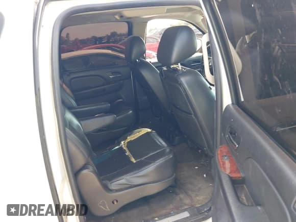 ✅ 2014 Chevrolet Suburban LTZ • VIN: 1GNSCKE00ER139978 • Лот: 43322931. Опубликован ранее на IAAI с пробегом 257 754 миль. Бесплатный доступ к архиву аукционных продаж из США и подробный отчёт об истории автомобиля на DreamBid. Изображение 8.