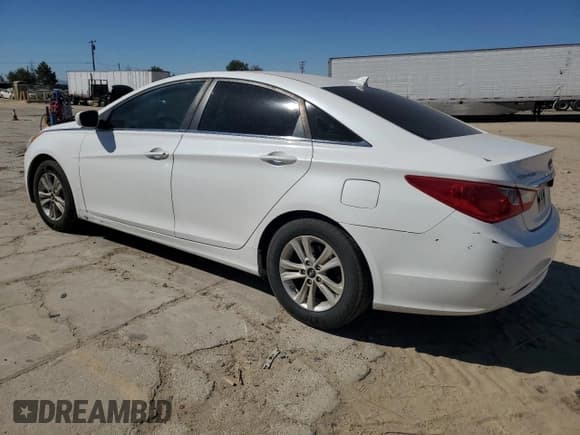 ✅ 2013 Hyundai Sonata GLS • VIN: 5NPEB4AC2DH722952 • Lot: 72998144. Listed on Copart with 153,985 mi. Free auction sales archive from the USA and detailed vehicle history report at DreamBid. Image 2.