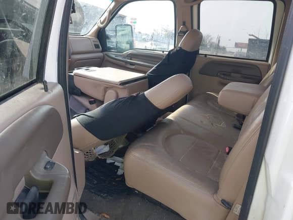 ✅ 1999 Ford F-350 XL • VIN: 1FTSW31S8XED90352 • Lot: 41321371. Listed on IAAI with 227,427 mi. Free auction sales archive from the USA and detailed vehicle history report at DreamBid. Image 7.