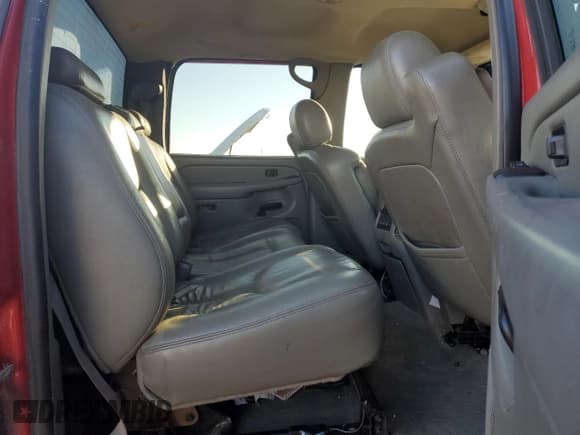 ✅ 2005 Chevrolet Silverado 2500HD LS • VIN: 1GCHK23235F948175 • Lot: 93094835. Wystawiony na Copart z przebiegiem Nie podano. Bezpłatny archiwum sprzedaży aukcyjnych z USA i szczegółowy raport historii pojazdu na DreamBid. Zdjęcie 10.