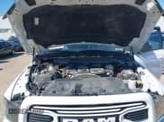 ✅ 2018 Ram 2500 Big Horn • VIN: 3C6UR5DL7JG290136 • Lot: 41823442. Wystawiony na IAAI z przebiegiem 106 167 mil. Bezpłatny archiwum sprzedaży aukcyjnych z USA i szczegółowy raport historii pojazdu na DreamBid. Zdjęcie 10.