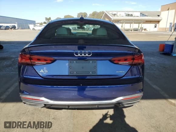 ✅ 2022 Audi A5 Sportback S line Premium Plus • VIN: WAUFACF57NA013144 • Лот: 70399875. Опубликован ранее на Copart с пробегом 20 021 миль. Бесплатный доступ к архиву аукционных продаж из США и подробный отчёт об истории автомобиля на DreamBid. Изображение 6.