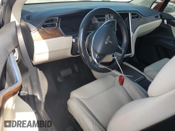 ✅ 2017 Tesla Model X 90D • VIN: 5YJXCDE21HF068943 • Lot: 85755345. Listed on Copart with 93,363 mi. Free auction sales archive from the USA and detailed vehicle history report at DreamBid. Image 8.