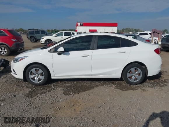 ✅ 2018 Chevrolet Cruze LS • VIN: 1G1BC5SM2J7143059 • Лот: 43384854. Опубликован ранее на IAAI с пробегом 85 278 миль. Бесплатный доступ к архиву аукционных продаж из США и подробный отчёт об истории автомобиля на DreamBid. Изображение 15.