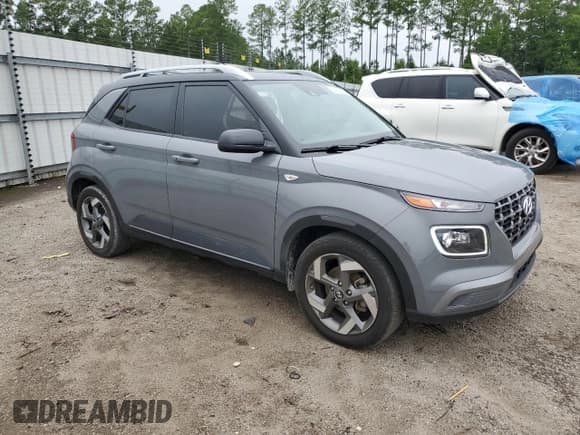 ✅ 2022 Hyundai Venue Limited • VIN: KMHRC8A30NU149333 • Lot: 64263364. Listed on Copart with 32,100 mi. Free auction sales archive from the USA and detailed vehicle history report at DreamBid. Image 4.